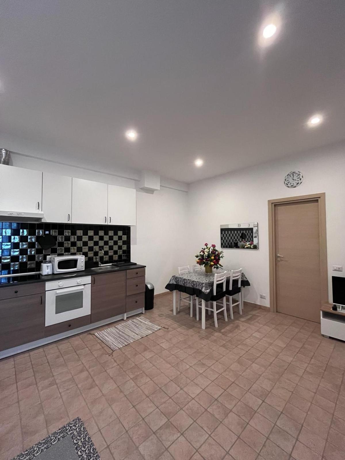 Ale Apartment Rome Bagian luar foto
